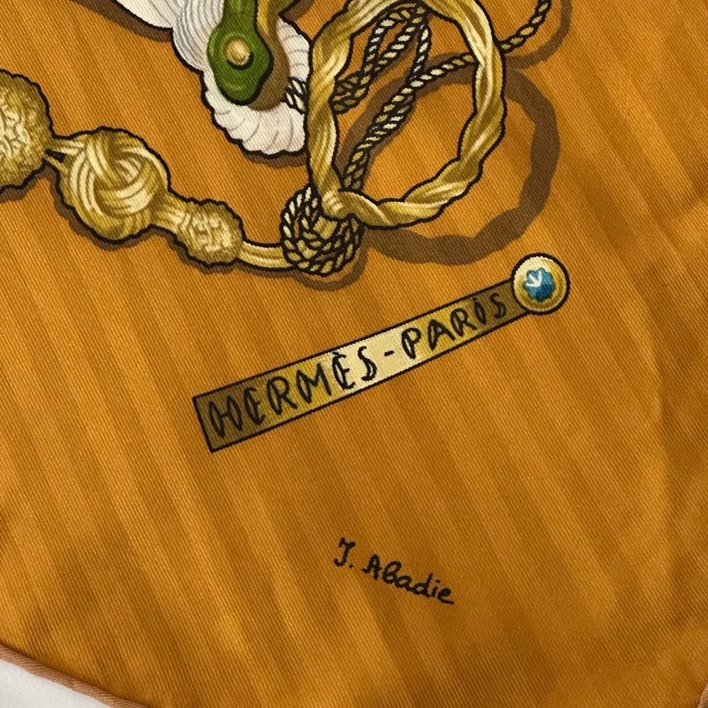 RARE Hermes Brise de charme Silk scarf - Picture 4 of 11